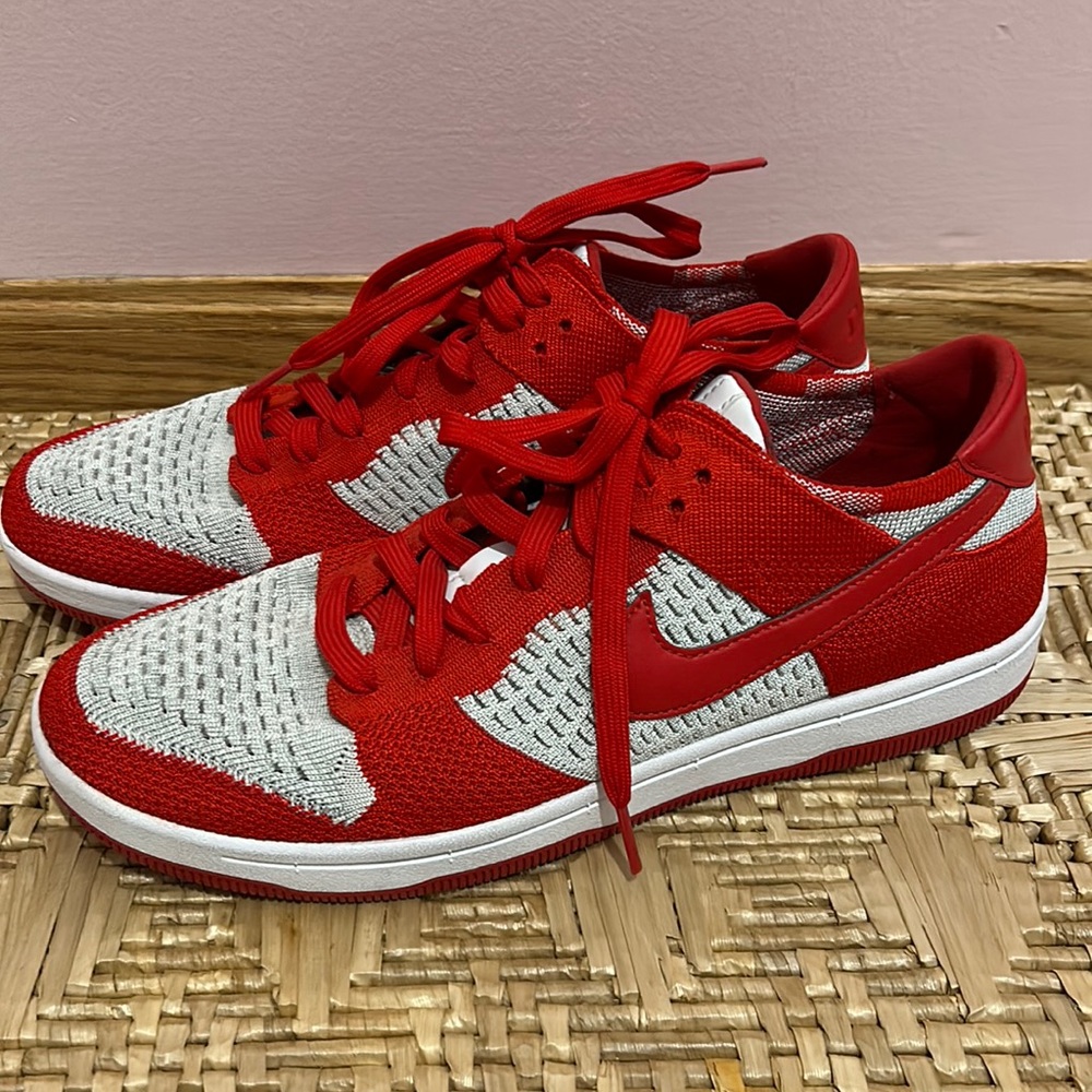 Nike Dunk Low Fly Knit University Red Wolf Grey Sneakers